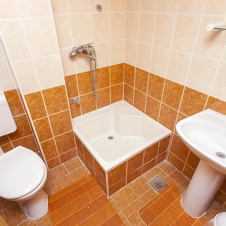 Apartman Carolija *
